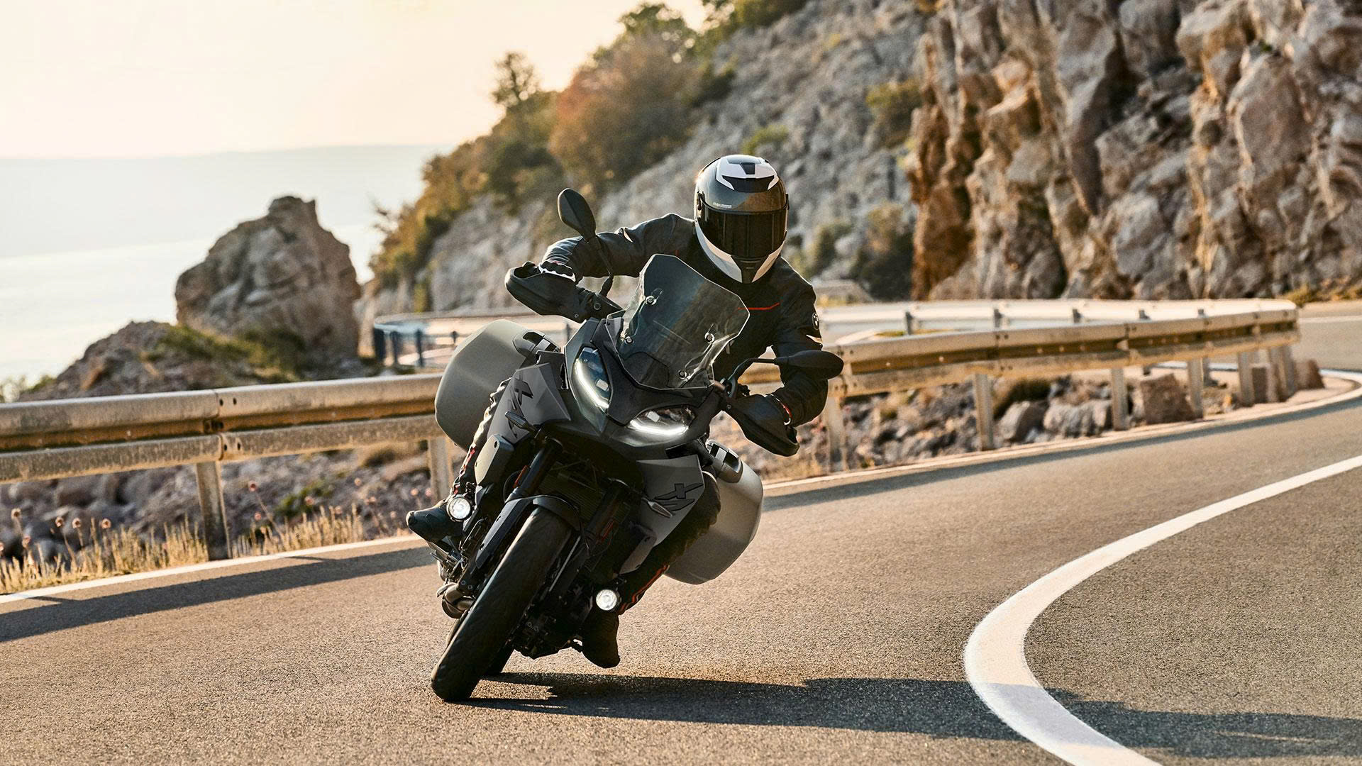 900xr (5)