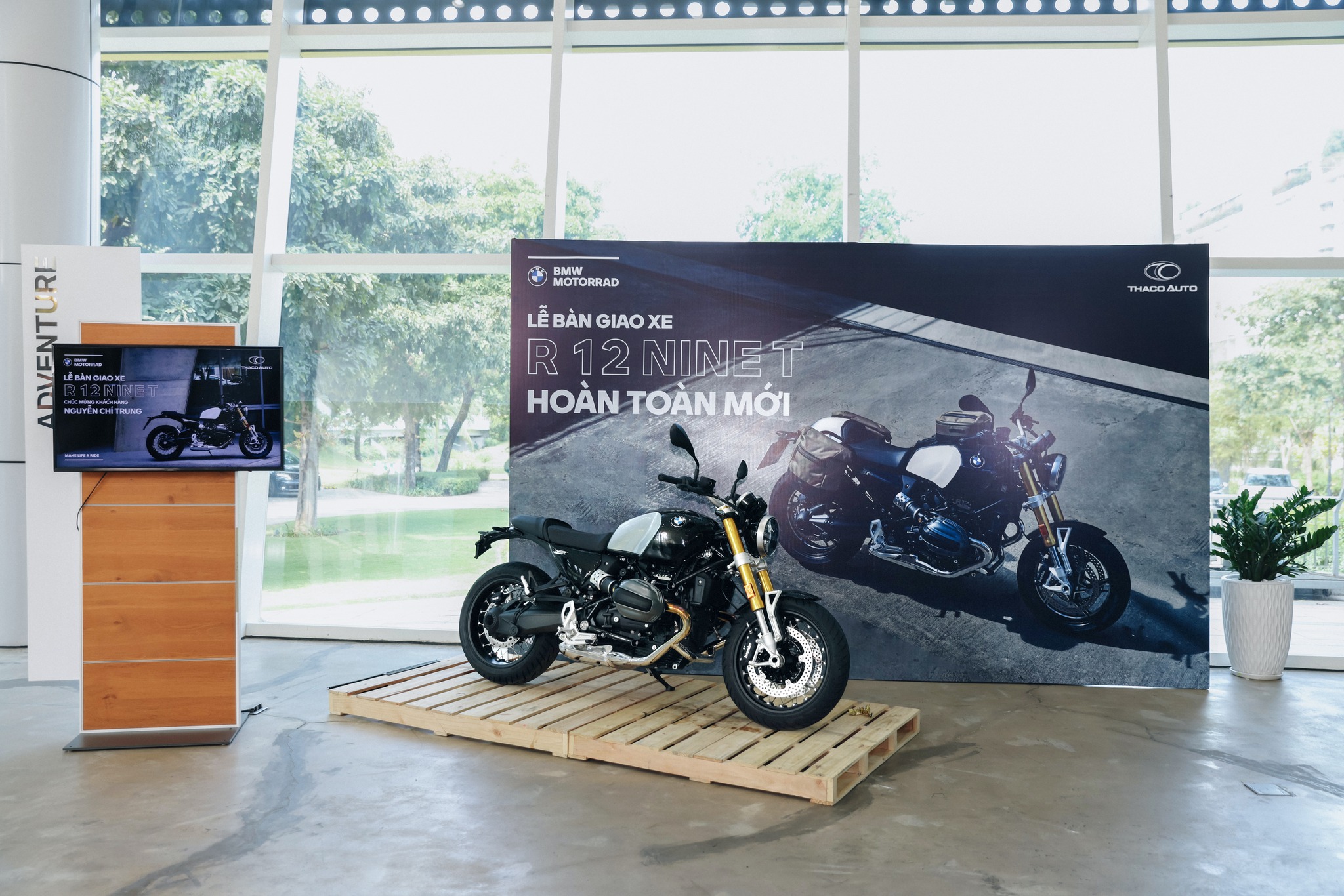 Bàn giao R12 10
