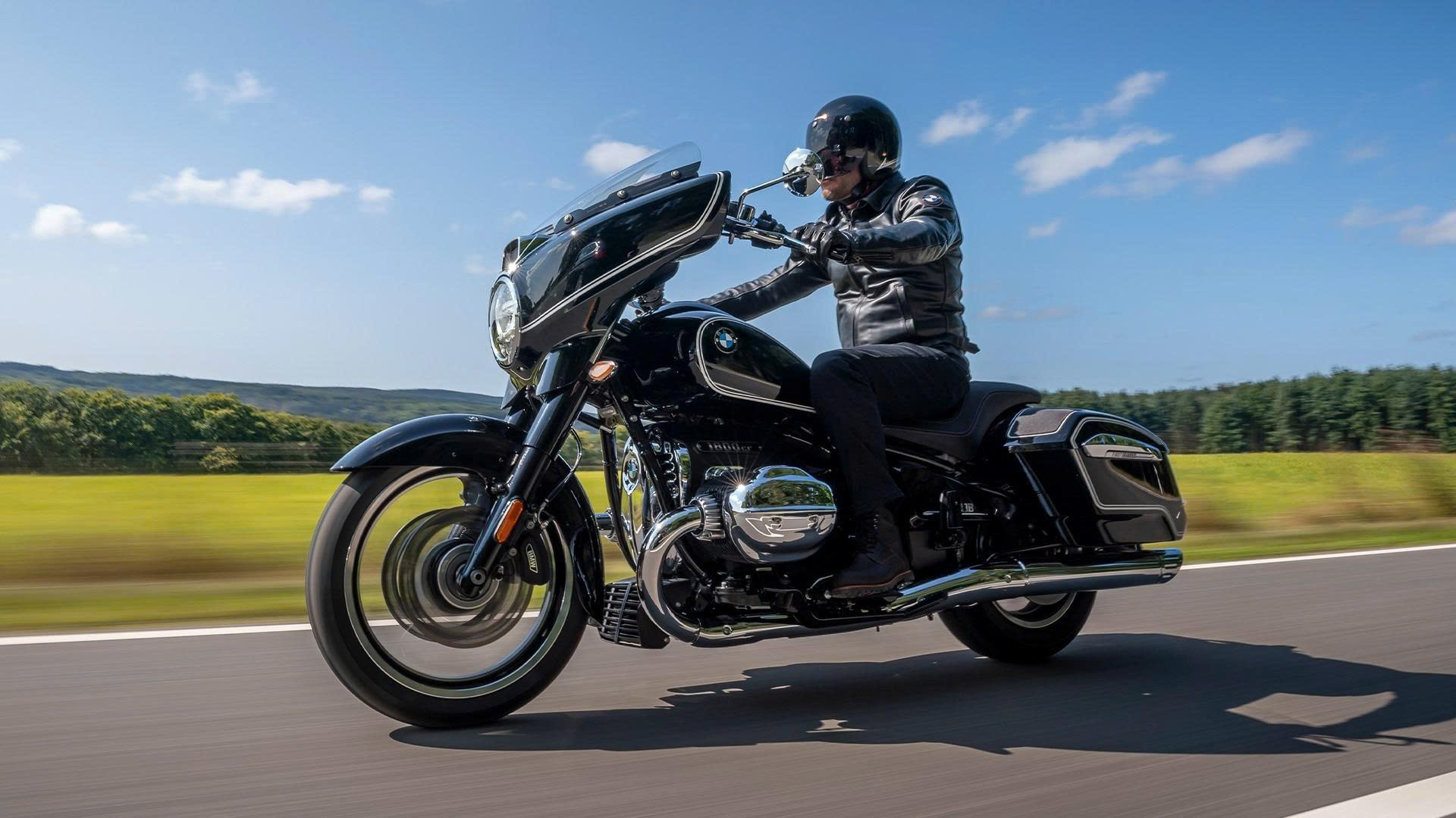 SUMMER DEALS - CHƯƠNG TRÌNH ƯU ĐÃI THÁNG 7 TẠI BMW MOTORRAD HCM