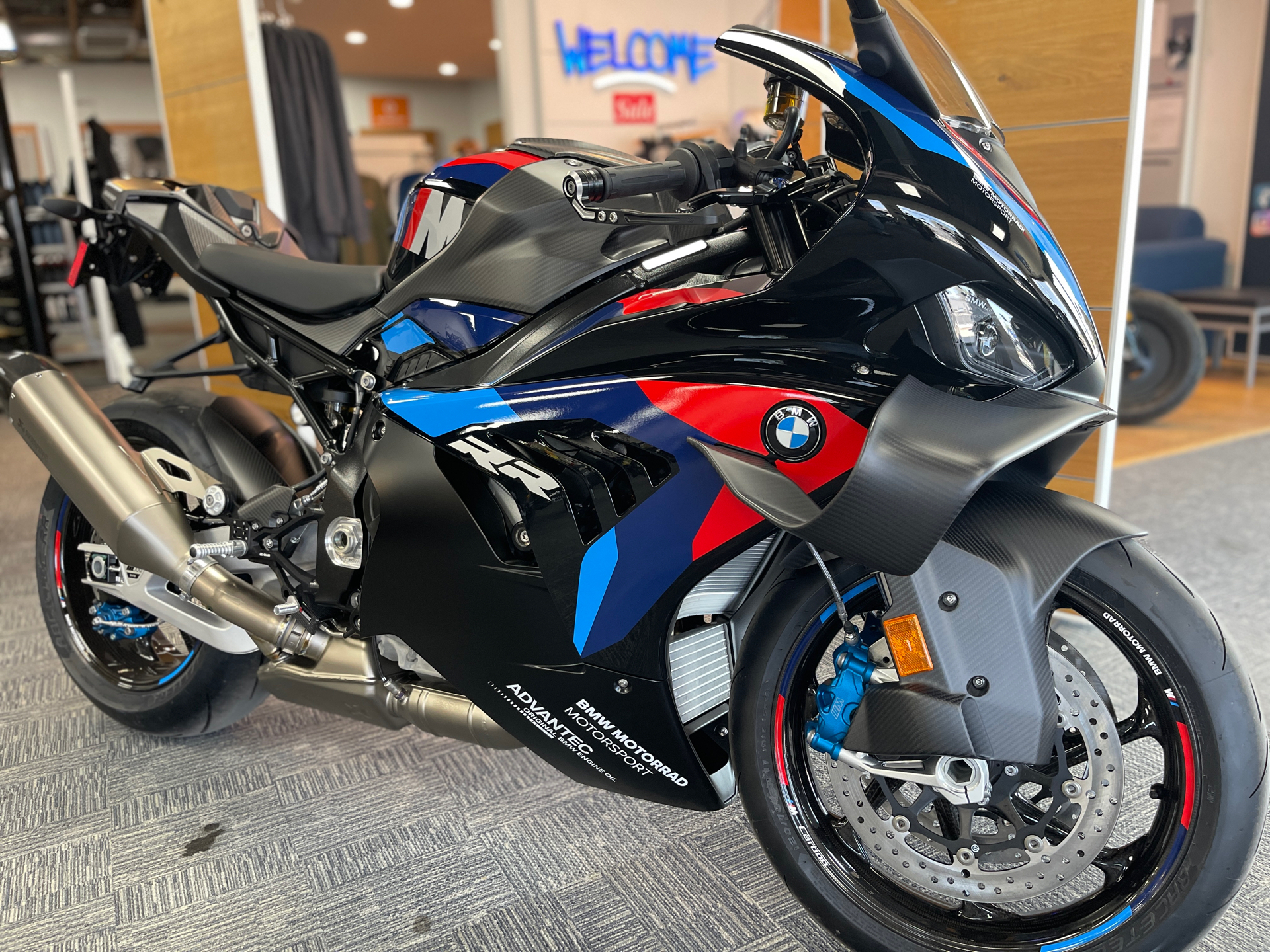 m1000rr.jpg